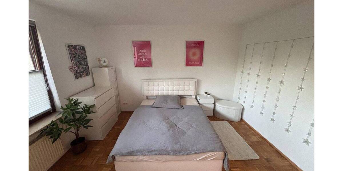Etagenwohnung Strausberg - 2 Zimmer, 62 m&sup2;, 900&euro; | Angebot:26909016