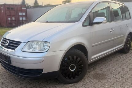 VW Touran 239.000 km 2.850 &euro; Hamburg 22145