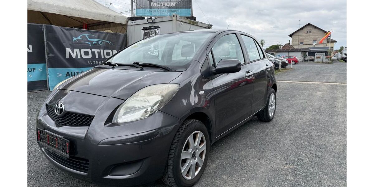 Toyota Yaris 107.654 km 2.750 &euro; THERES 97531