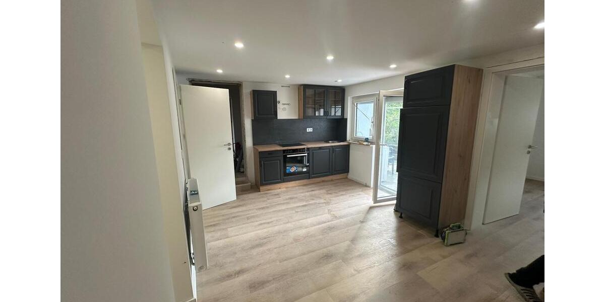 Erdgeschoßwohnung Pfullingen - 2.5 Zimmer, 61 m&sup2;, 900&euro; | Angebot:26133495