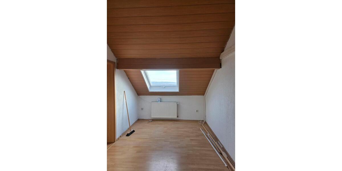 2 Zimmer DG-Wohnung in Nalbach am Litermont 2 zimmer