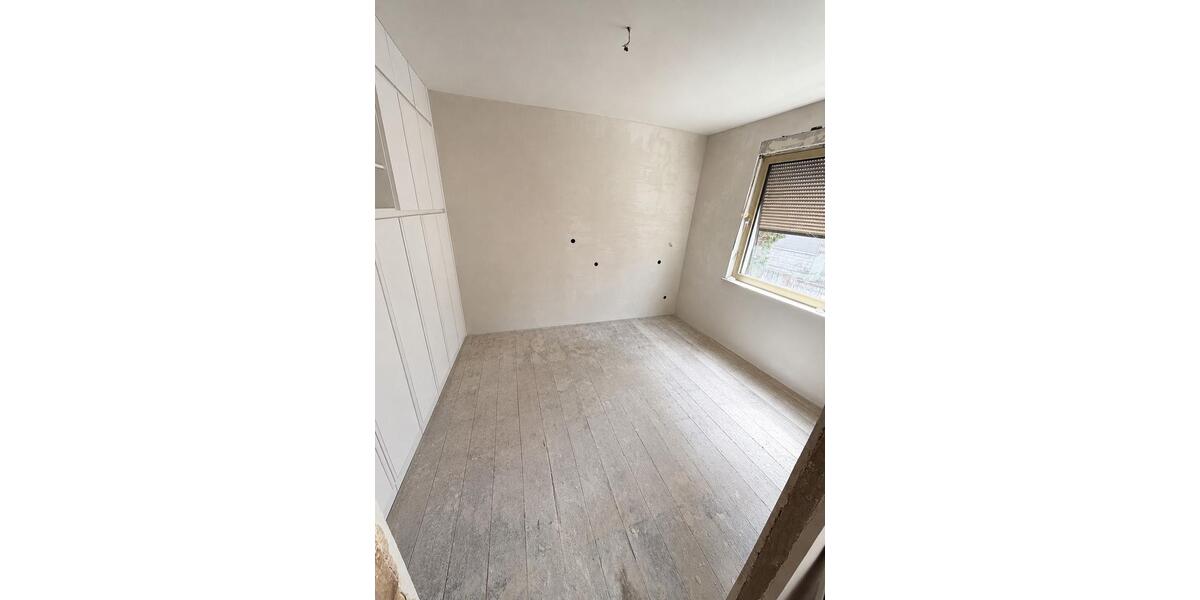 Reihenhaus Wiesbaden Mainz-Kastel - 7 Zimmer, 130 m&sup2;, 3.290&euro; | Angebot:26591386
