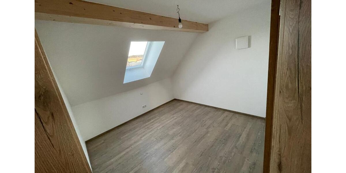 Etagenwohnung Neunburg vorm Wald - 1 Zimmer, 57 m&sup2;, 10&euro; | Angebot:25230846