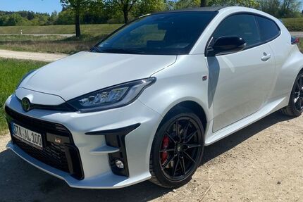 Toyota Yaris 4.950 km 37.500 &euro; Wörthsee 82237