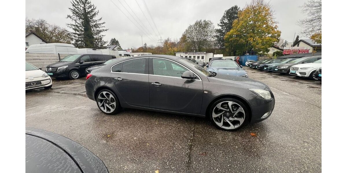 Opel Insignia 178.000 km 9.900 &euro; München 81243