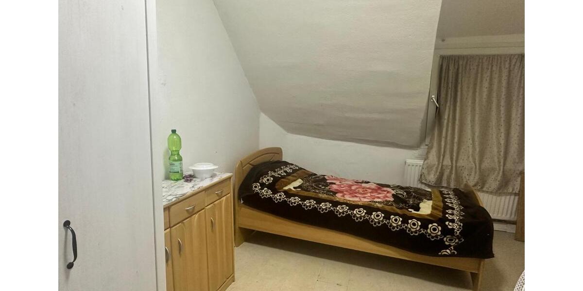 Dachgeschoßwohnung Bochum Bochum-Ost - 5 Zimmer, 125 m&sup2;, 1.100&euro; | Angebot:25045461