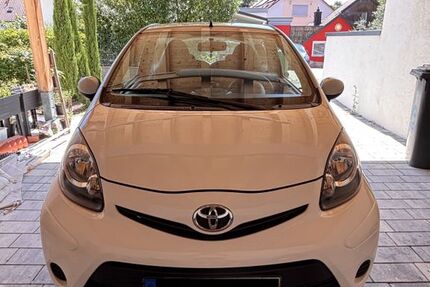Toyota Aygo (X) 81.103 km 5.800 &euro; Freiburg im Breisgau 79111