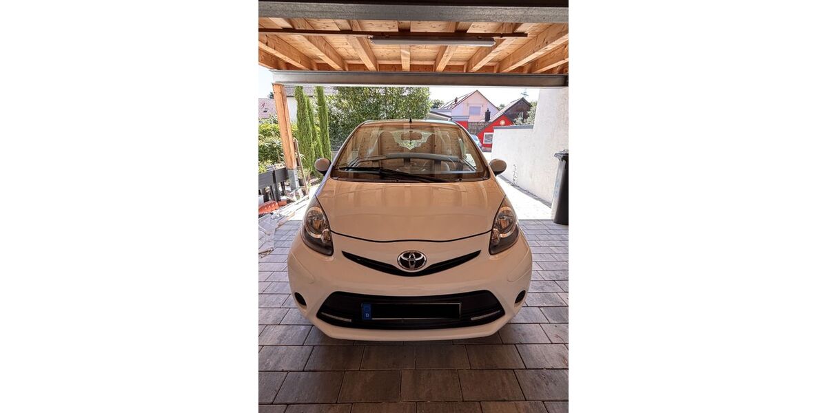 Toyota Aygo (X) 81.103 km 5.800 &euro; Freiburg im Breisgau 79111
