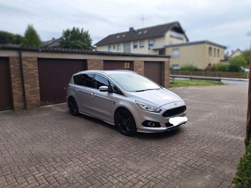 S-Max