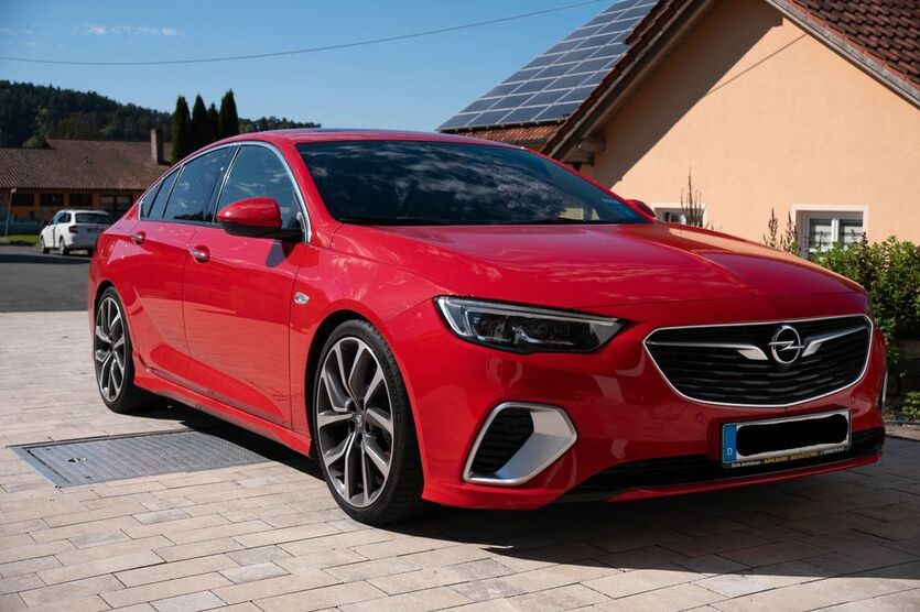 Opel Insignia 60.000 km 23.500 € Grafenwiesen 93479