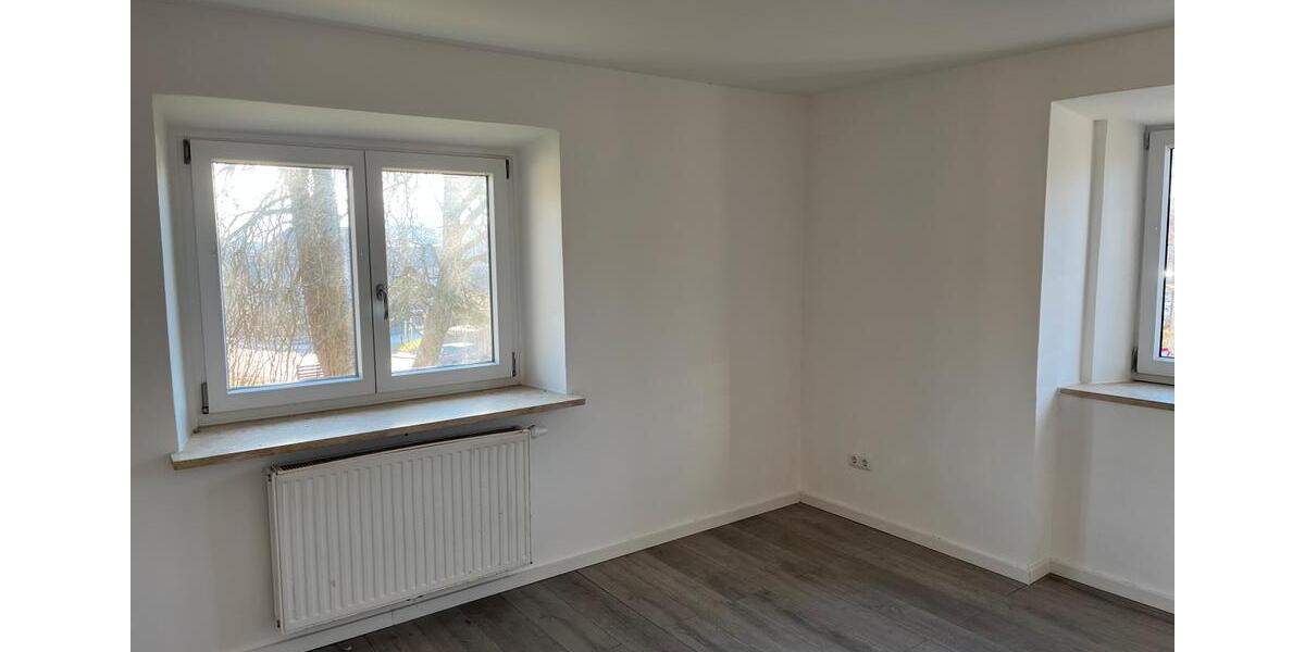 Etagenwohnung Furth im Wald - 4 Zimmer, 80 m&sup2;, 415&euro; | Angebot:25419264
