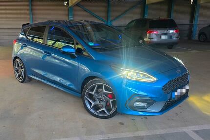 Ford Fiesta 112.800 km 15.699 &euro; Hanau 63452