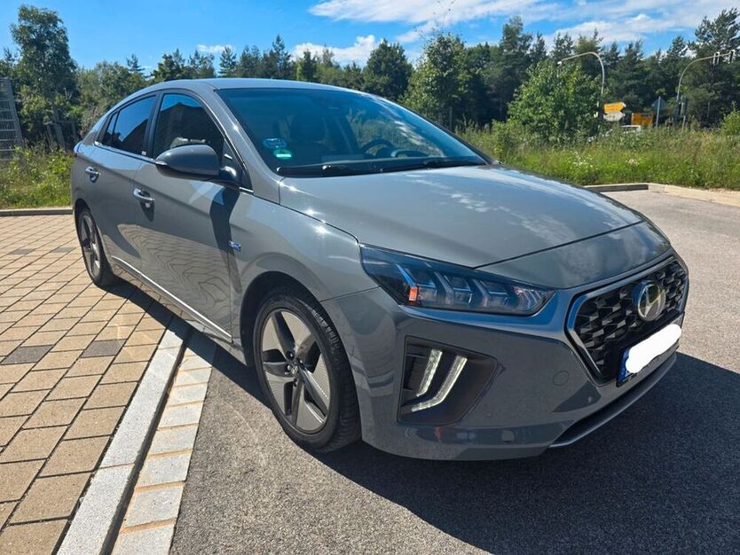 IONIQ