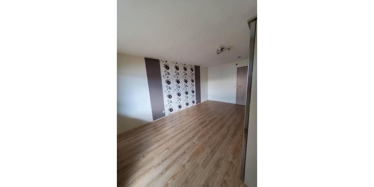 Etagenwohnung Balingen - 4 Zimmer, 120 m&sup2;, 1.200&euro; | Angebot:26399996