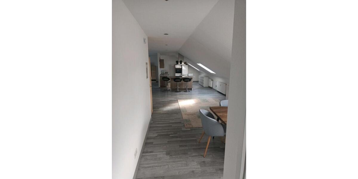 Dachgeschoßwohnung Rennerod - 4 Zimmer, 118 m&sup2;, 125.000&euro; | Angebot:26840332
