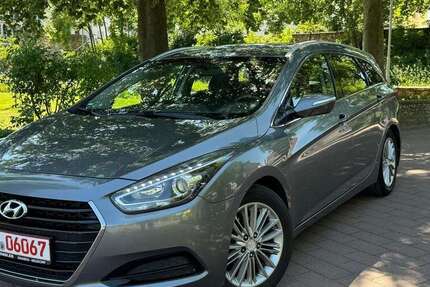 Hyundai i40 129.000 km 8.900 &euro; Bobenheim-Roxheim 67240