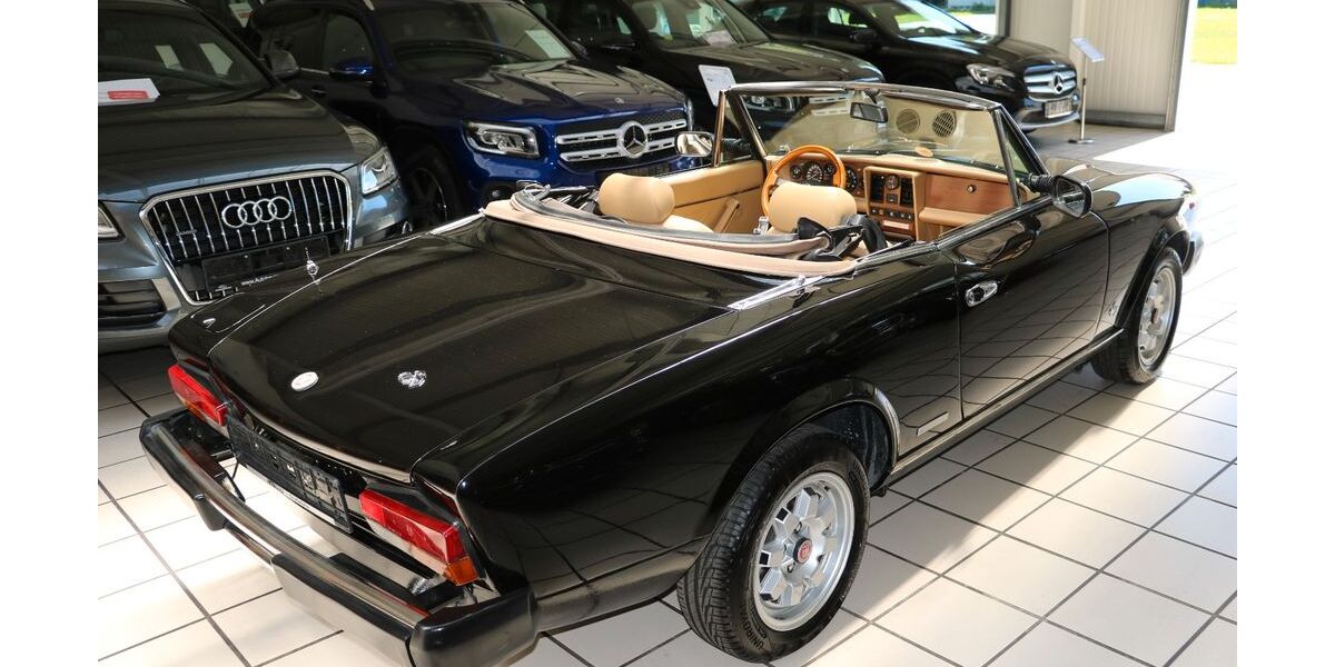 Fiat 124 Spider 155.093 km 17.900 &euro; Großefehn 26629