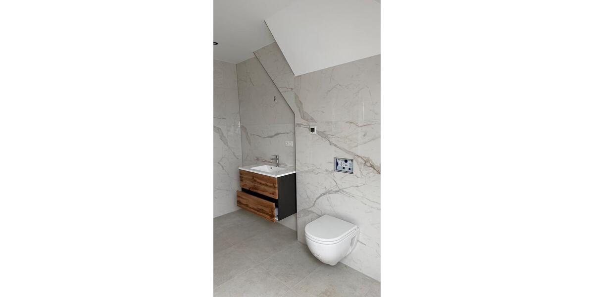 Dachgeschoßwohnung Riesa - 3 Zimmer, 70 m&sup2;, 480&euro; | Angebot:26657642