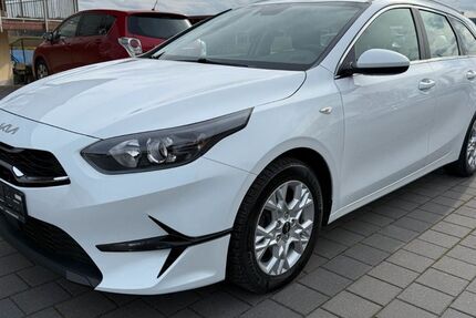Kia ceed Sportswagon 99.464 km 17.290 &euro; Pirk 92712