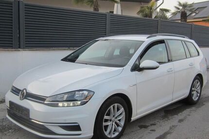VW Golf 205.000 km 8.690 &euro; Öhringen-Cappel 74613