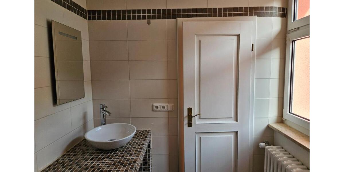 Dachgeschoßwohnung Eltmann - 3 Zimmer, 70 m&sup2;, 650&euro; | Angebot:26413658