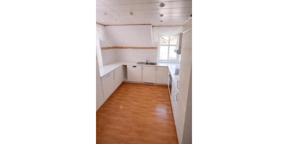 Einfamilienhaus Meißner - 9 Zimmer, 260 m&sup2;, 179.000&euro; | Angebot:27114699