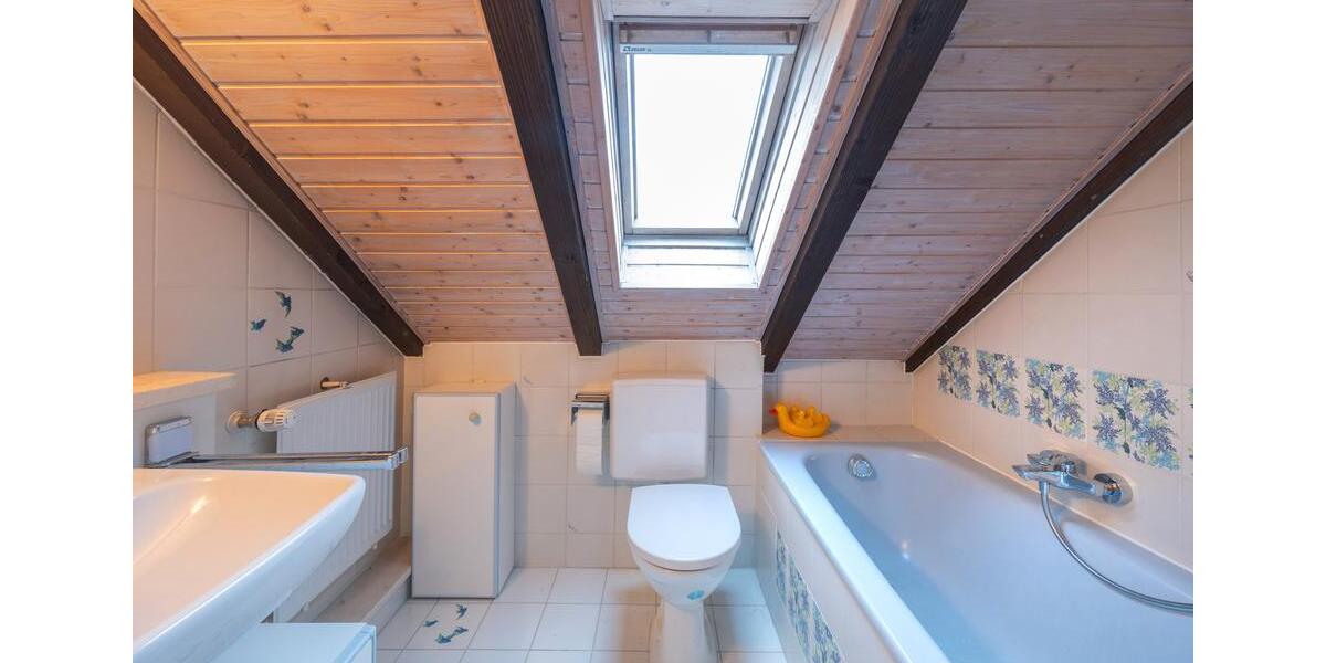 Lichtdurchflutetes Einfamilienhaus mit Süd-Ostterrasse und schönem Garten 6 zimmer