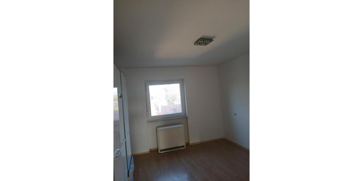 Etagenwohnung Burglengenfeld - 3 Zimmer, 80 m&sup2;, 220.000&euro; | Angebot:26136878