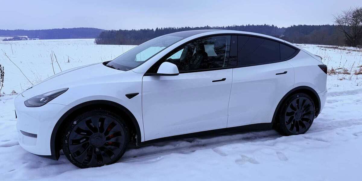Tesla Model Y 156.600 km 29.900 &euro; Gunzenhausen 91710