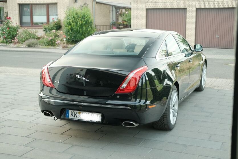 Jaguar XJ 75.000 km 17.100 € Grefrath 47929