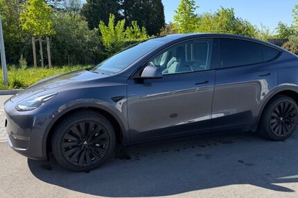 Tesla Model Y 58.000 km 34.100 &euro; Grefrath 47929