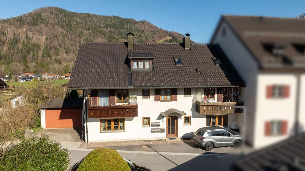 Einfamilienhaus Ruhpolding - 12 Zimmer, 290 m&sup2;, 560.000&euro; | Angebot:26248184