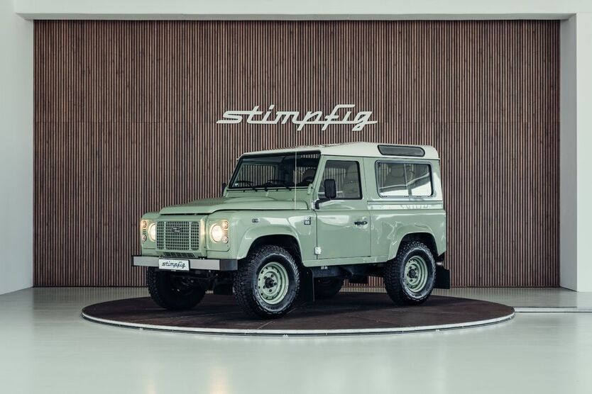 Land Rover Defender 12.484 km 105.000 € Stuttgart 70190