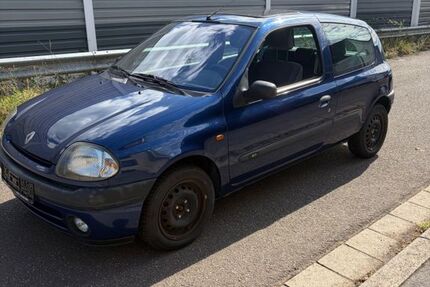 Renault Clio 127.367 km 1.850 &euro; Homburg 66424