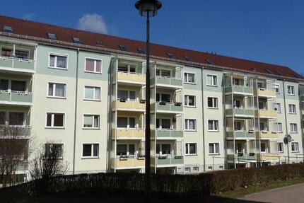 Helle, freundliche 3-Raumwohnung in Falkenau mit Einbauküche und Balkon 3 zimmer