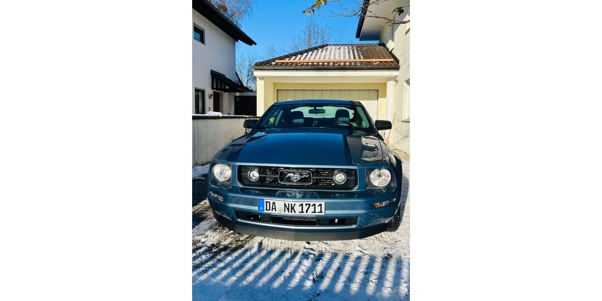 Ford Mustang 128.000 km 14.820 &euro; München 81671