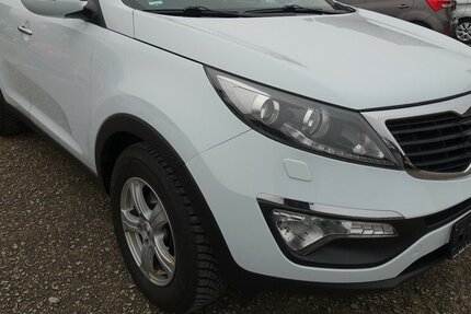 Kia Sportage Spirit 2WD Navi AHK Alu WR 175.000 km 8.950 &euro; Neumarkt/OPf 92318