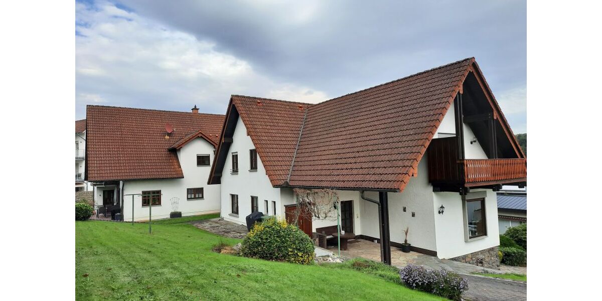 Helle 3-Zimmer-Wohnung mit Balkon & Gartenterrasse auf parkähnlichem Areal - ruhig & renoviert Raubach - 3- Raubach | Angebot:26561224