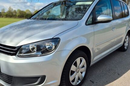 VW Touran 136.000 km 8.500 &euro; Baldham 85598
