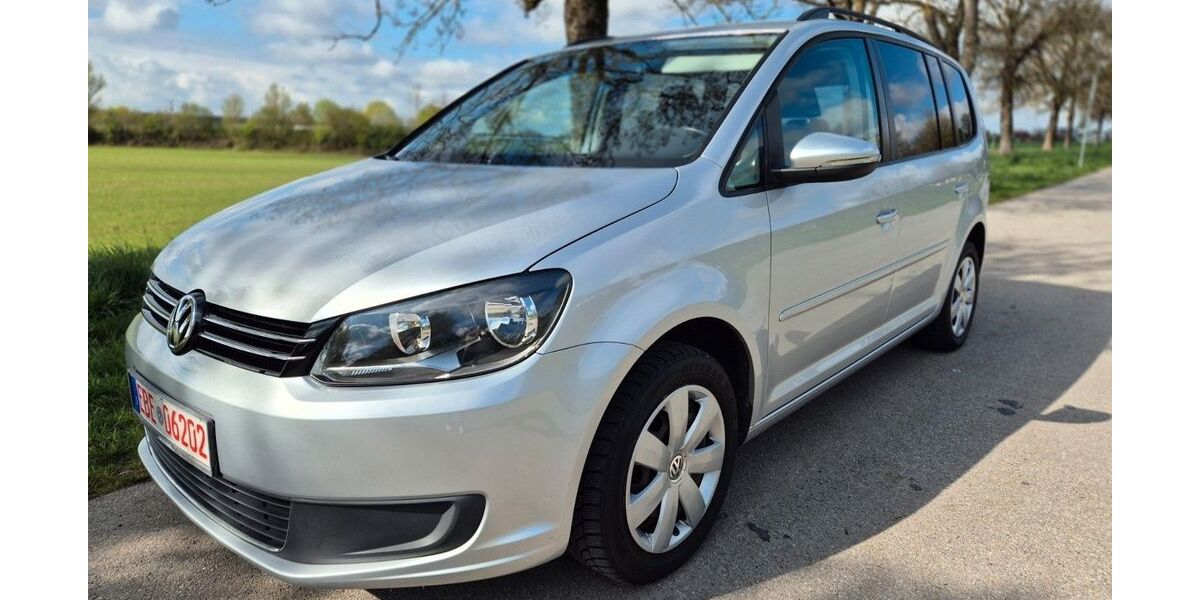 VW Touran 136.000 km 8.500 &euro; Baldham 85598