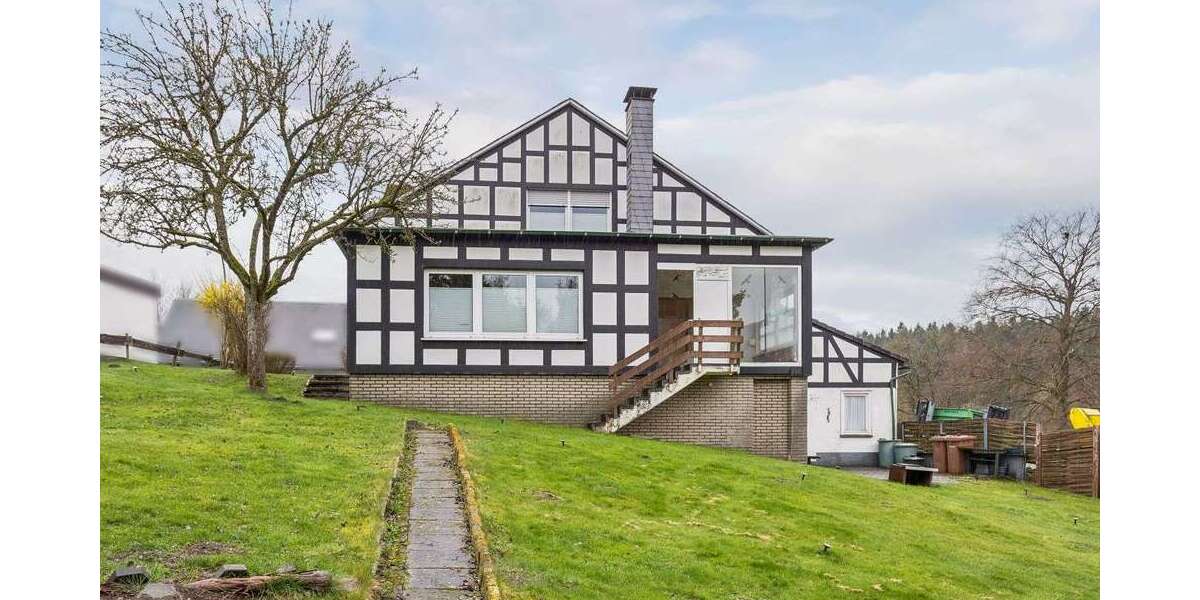 Einfamilienhaus Schmallenberg - 8 Zimmer, 230 m&sup2;, 219.000&euro; | Angebot:26013511