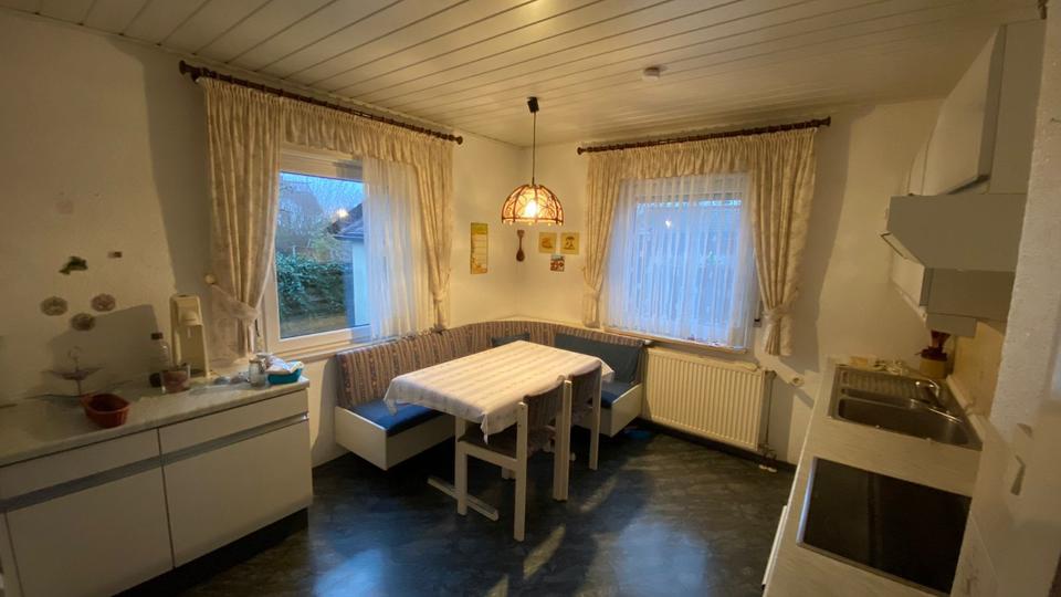 Einfamilienhaus mit Garten + Garage 575m^2 ZU VERMIETEN! 5 zimmer