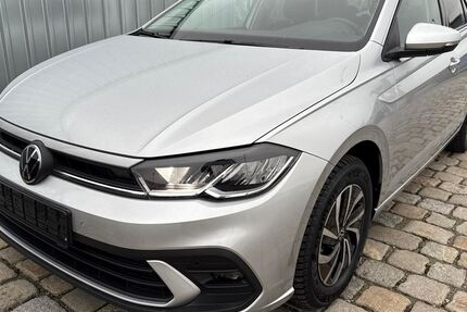 VW Polo 2.700 km 23.990 &euro; Wörth an der Donau 93086