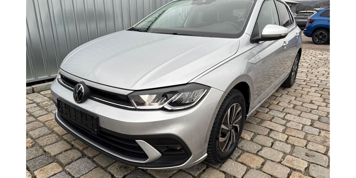 VW Polo 2.700 km 23.990 &euro; Wörth an der Donau 93086