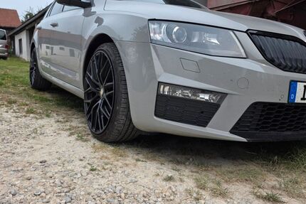 Skoda Octavia 228.000 km 11.800 € Ingolstadt 85055