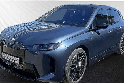 BMW iX 8.300 km 90.900 &euro; Wesel 46485