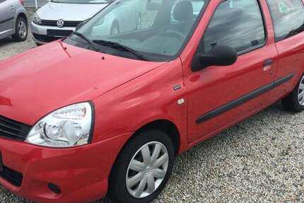 Renault Clio 161.000 km 3.250 &euro; Himmelkron 95502