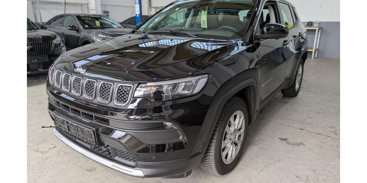 Jeep Compass 21.026 km 21.985 &euro; Uetersen bei Hamburg 25436