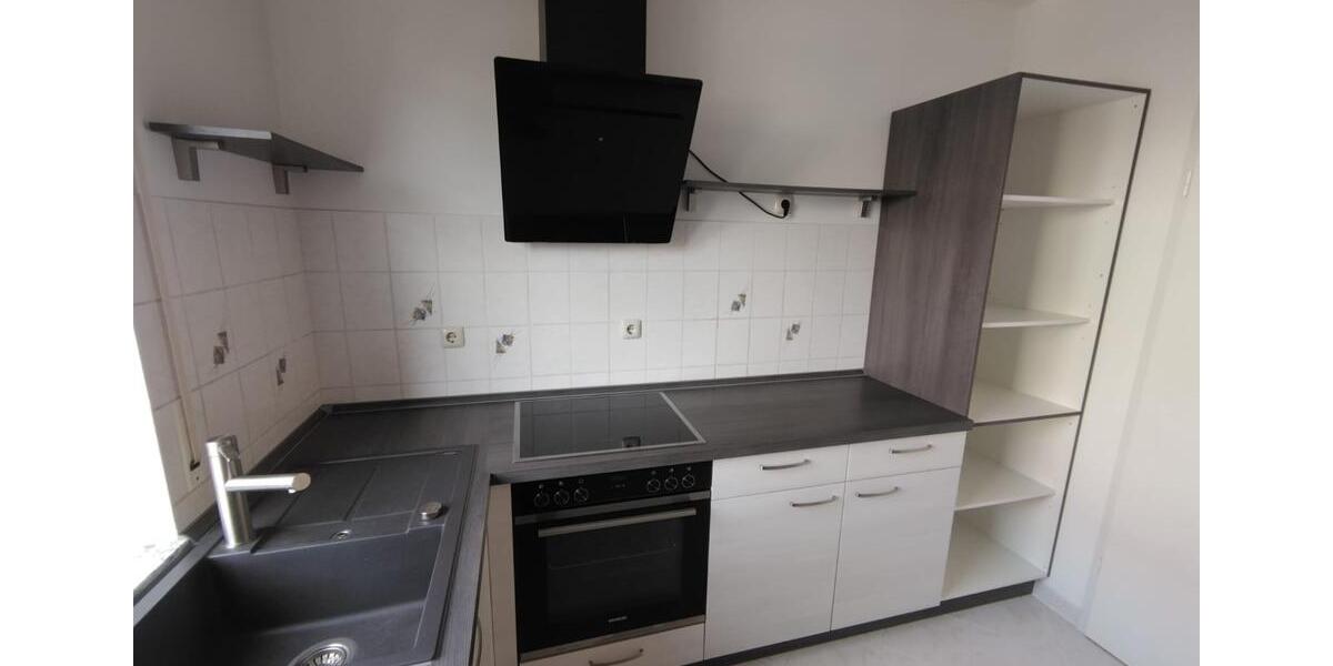 Erdgeschoßwohnung Zwickau Neuplanitz - 4 Zimmer, 91 m&sup2;, 660&euro; | Angebot:26011103
