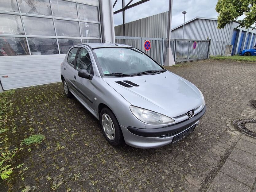 Peugeot 206 195.000 km 1.390 € Kippenheim 77971